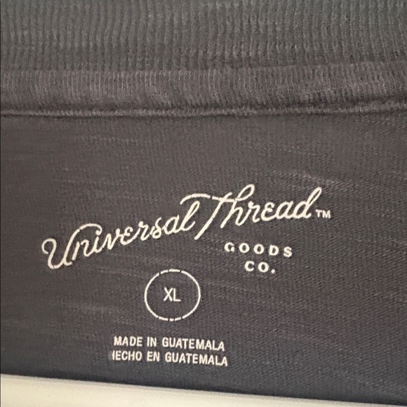 Charcoal Universal Threads Top - Picture 2 of 2